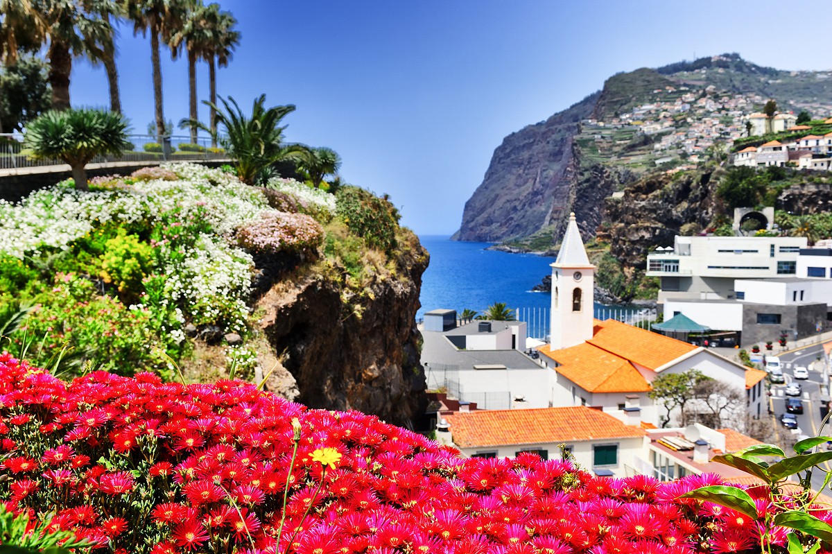 portugal-madeira-camara-de-lobos.jpg