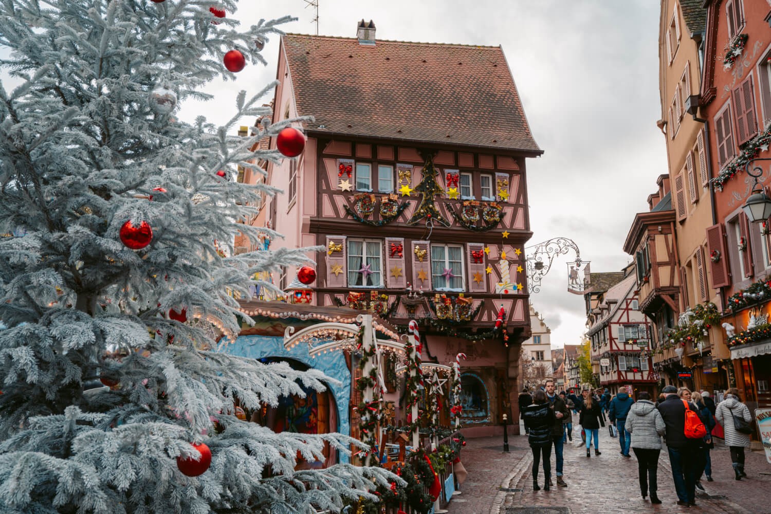 colmar-christmas-market-in-alsace-france-01426.jpg