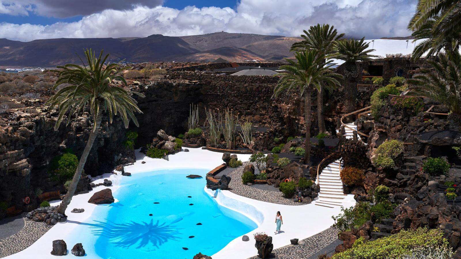 cabecera-desktop-los-jameos-del-agua.jpg