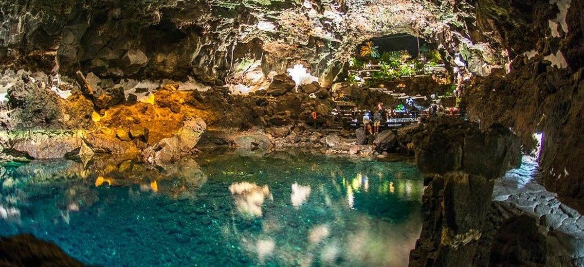 los_jameos_del_agua-lanzarote.jpg