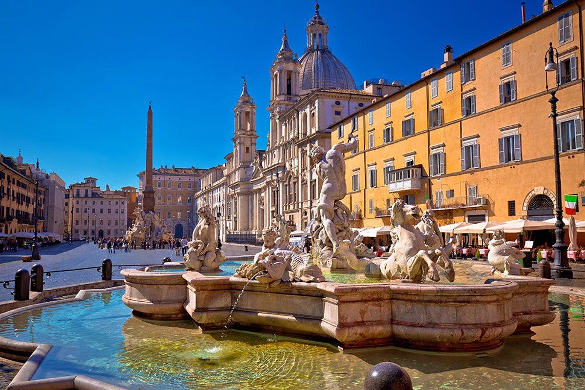 navonastay_piazza_navona_01.jpg