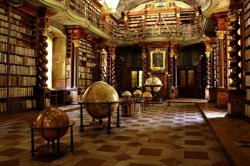 klementinum_baroque_library_014.jpg