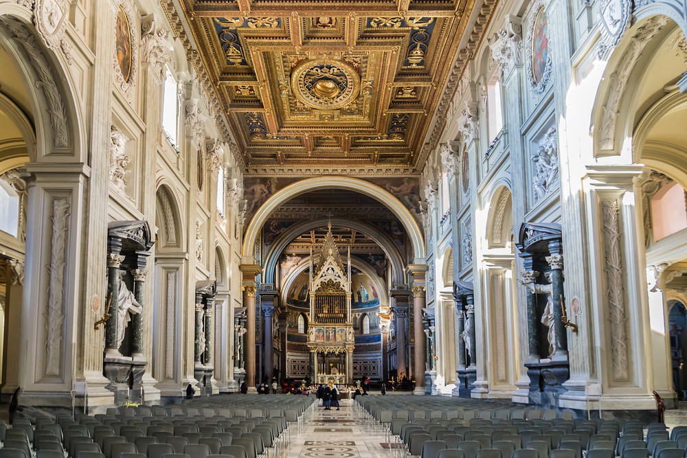 basilica-san-giovanni-in-laterano-roma-curiosita.jpg